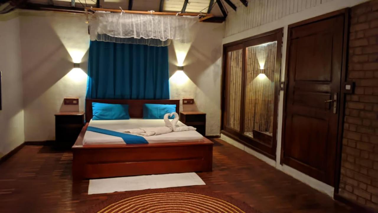 Ampazony Oasis Lodge Mahajanga Exterior foto